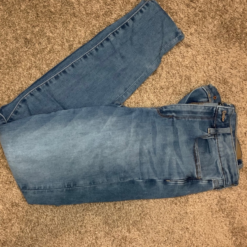 American Eagle Super stretch Light Wash Jeans